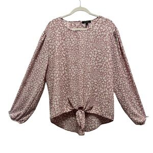 Pink and white animal print tie front long sleeve top by Love Ryan. Size XL